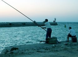 (Tel Aviv) Fishers at the Mediterranean Sea